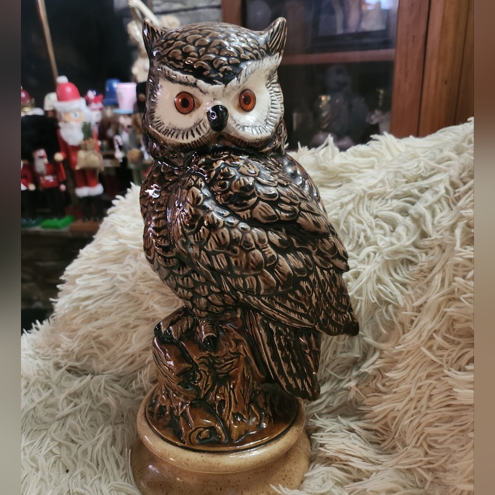 Vintage Byron Molds handpainted great horned owl 12 inches tall